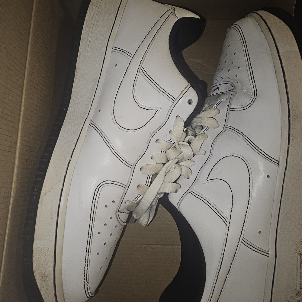 Men's White Nike Sneakers